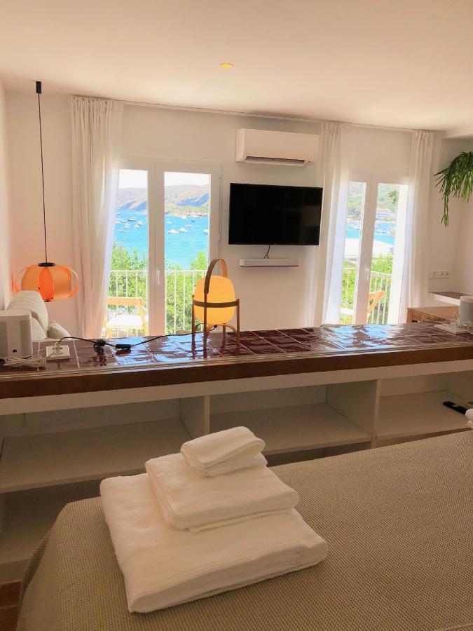 Beachfront Suite In Cadaques Center Exterior photo